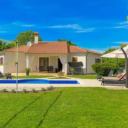 Karla By Istrialux * באלה