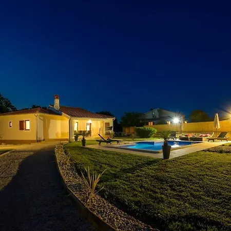 Karla By Istrialux *