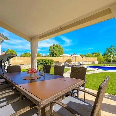 וילה Karla By Istrialux *