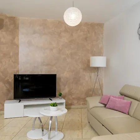 Karla By Istrialux Villa