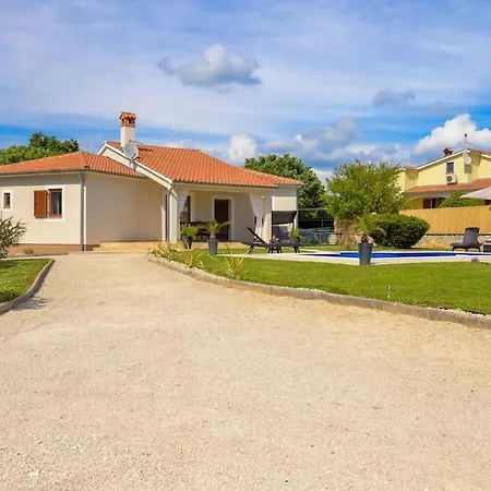 Karla By Istrialux *